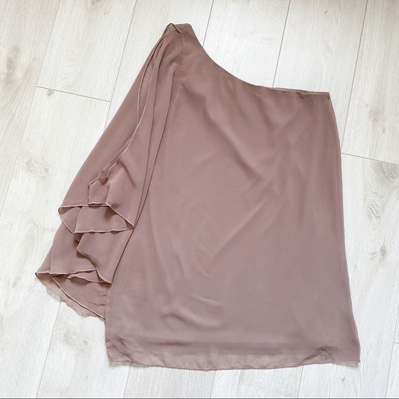 Taupe Chiffon Flutter Sleeve One Shoulder Tunic - Picture 4 of 4